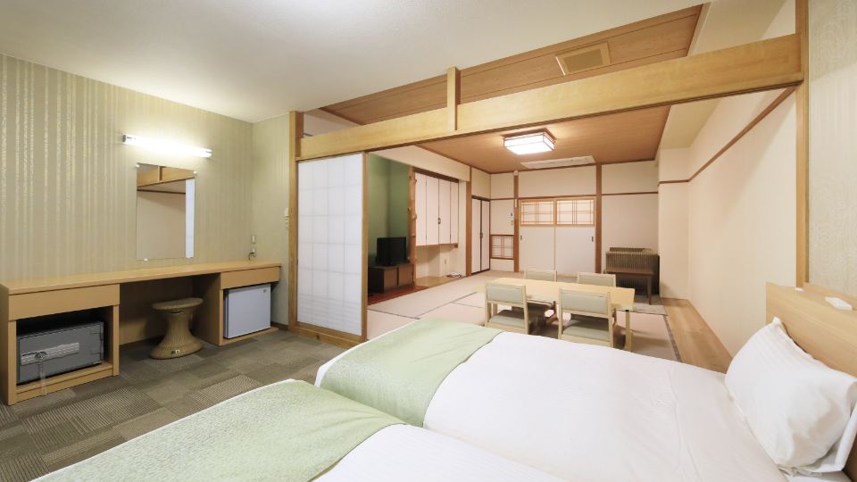 【リニューアル】富⼠⼭側客室（和ツイン）