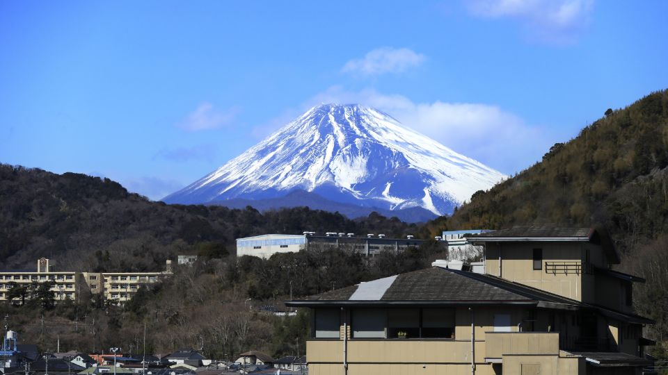 【リニューアル】富⼠⼭側客室（和ツイン）